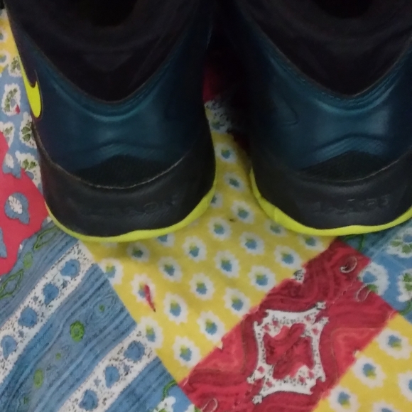 COPY - NIKE "LEBRON" TEAL/BLACK HIGH-TOP..SZ.6.5Y.. SNEAKER - Picture 3 of 6